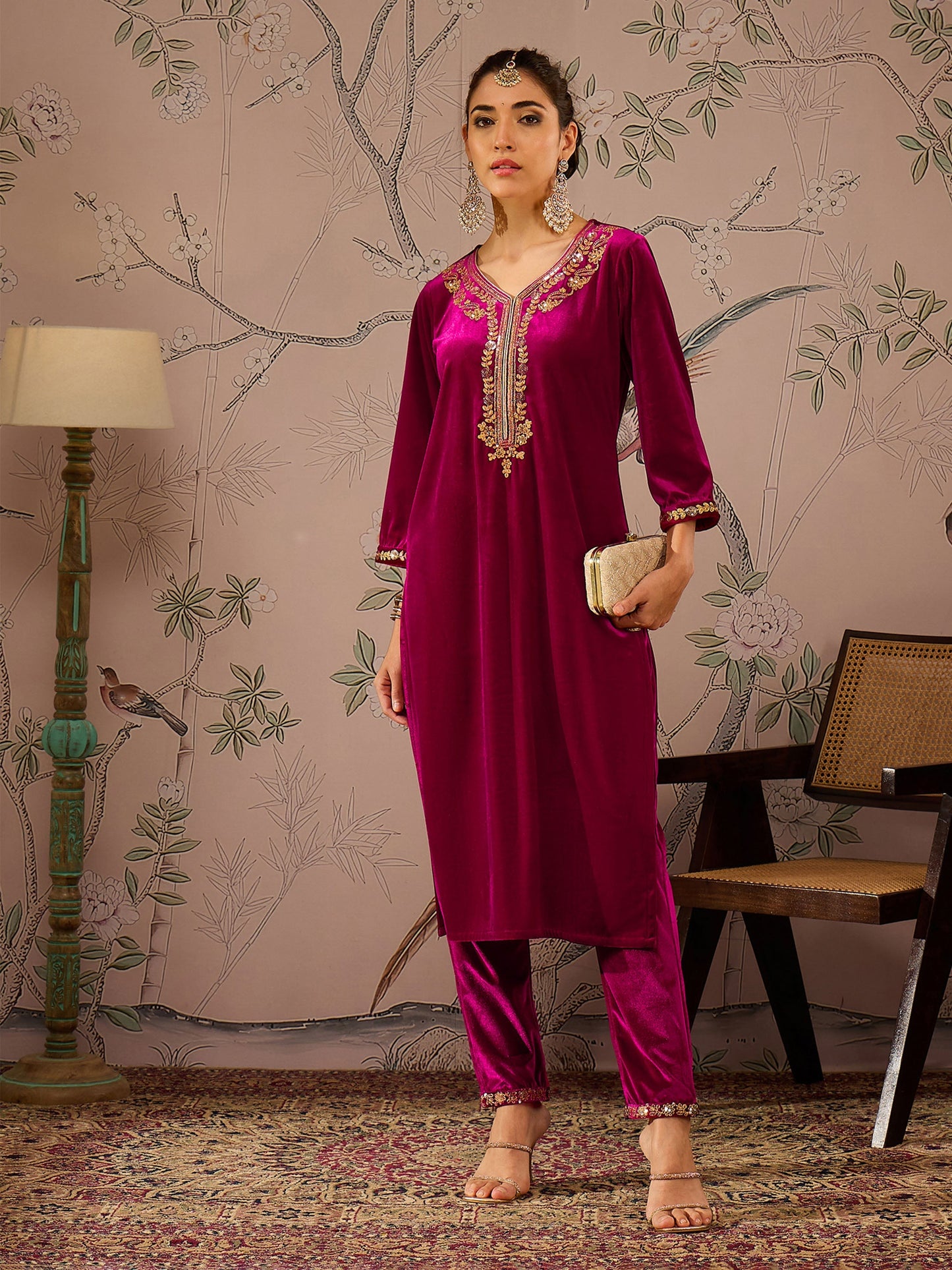 Women Fuchsia Velvet Embroidered Kurta With Pencil Pants