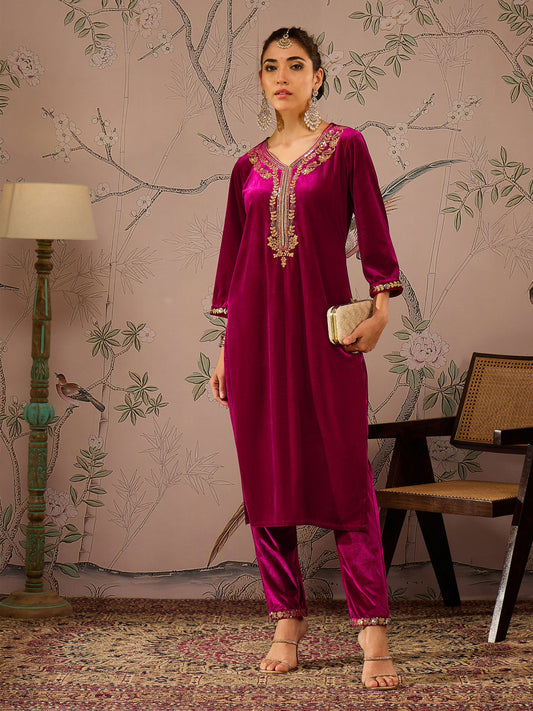 Women Fuchsia Velvet Embroidered Kurta With Pencil Pants
