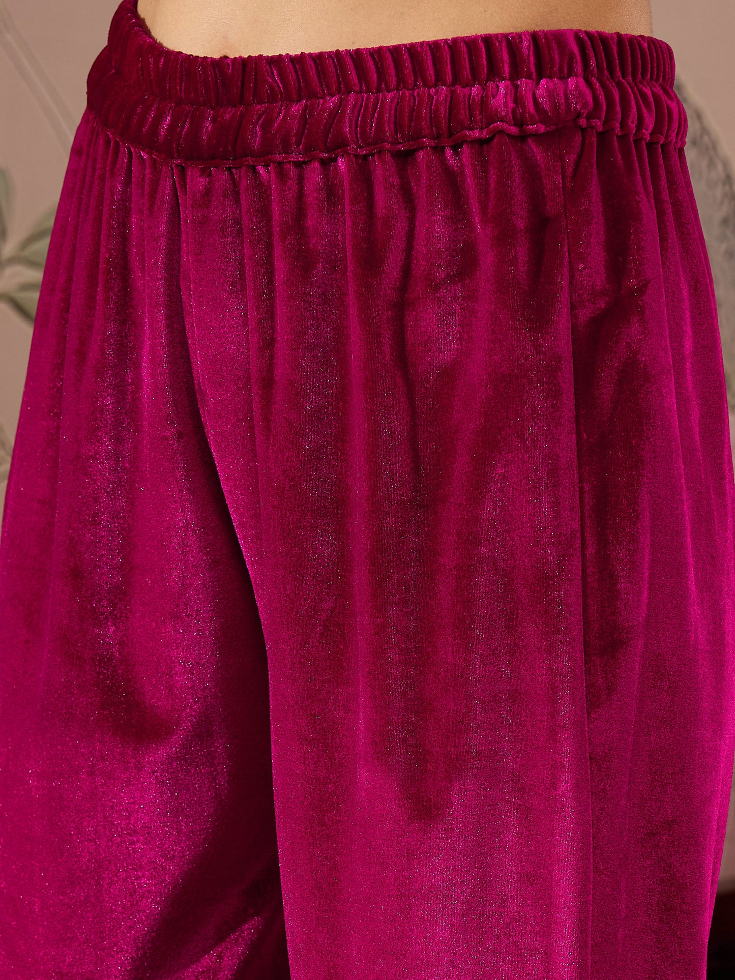 Women Fuchsia Velvet Embroidered Kurta With Pencil Pants